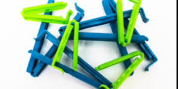 Why More Industries Are Quietly Switching to Plastic Hinges (And No One’s Making a Big Deal About It)